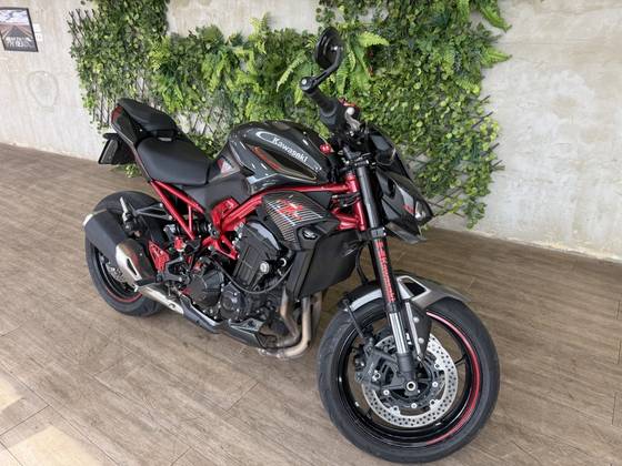 KAWASAKI Z900 KAWASAKI Z900